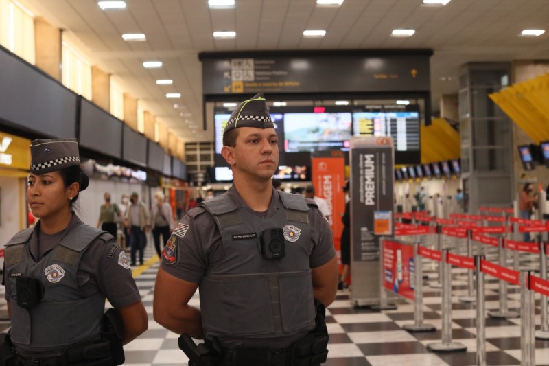 Câmeras corporais da PM têm impacto positivo, segundo estudo da FGV