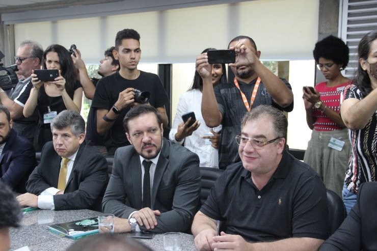 Deputado Lucas de Lima participa da entrega do organograma para o próximo governo de MS