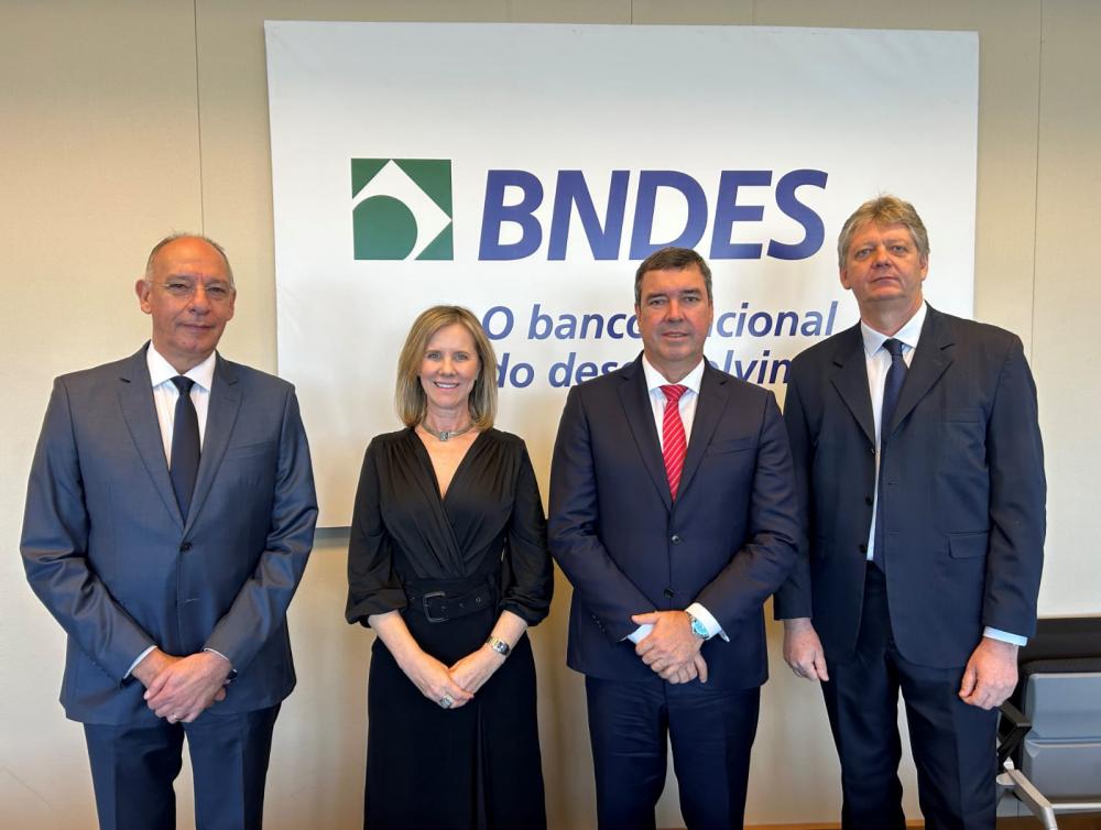 Governador anuncia aumento do Mais Social para R$ 450 em MS