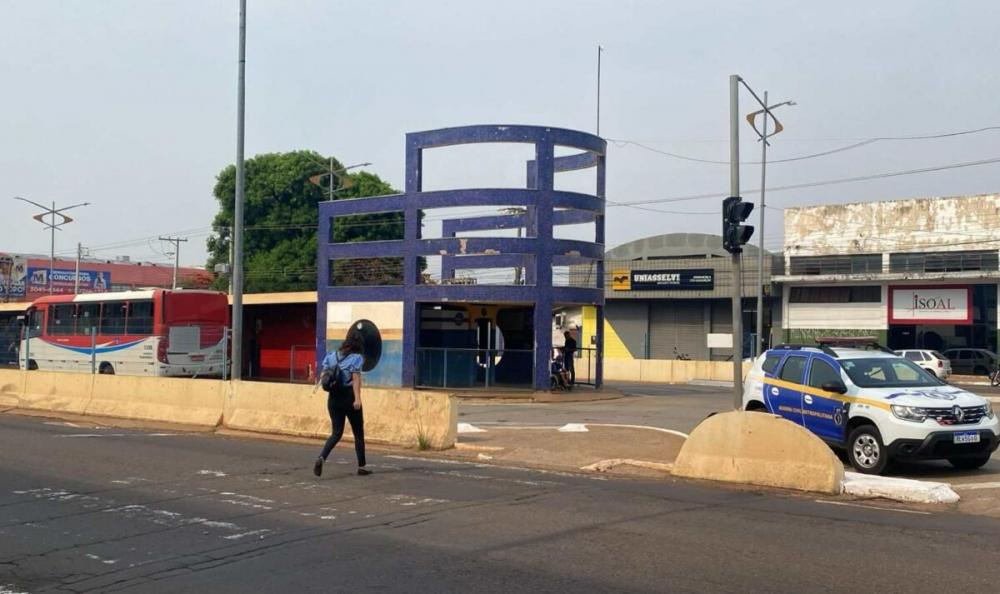 Passageiros fecham Terminal Morenão após ônibus quebrar em Campo Grande