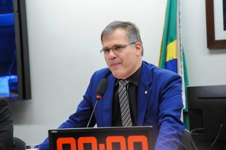 Cancelado debate sobre fechamento de agências dos Correios