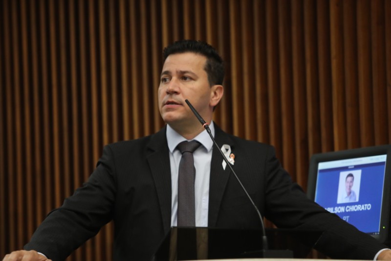 Aprovado projeto do deputado Arilson que prevê tarifação de água e luz por consumo real