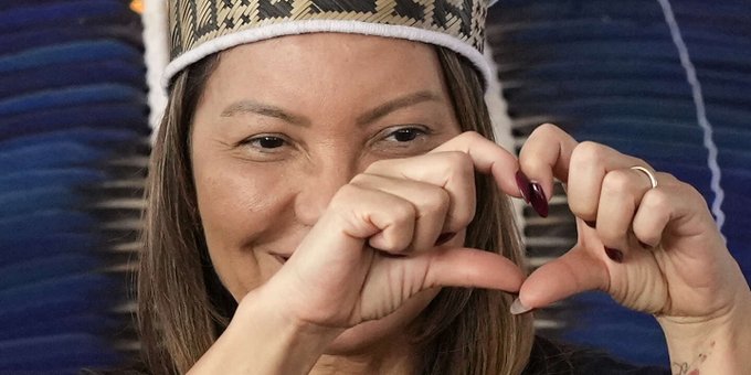 Jornal Le Monde chama Janja de ‘vice’ do presidente Lula