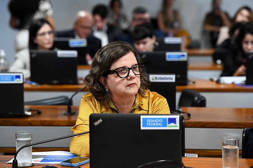 CAE aprova projeto em que bancos não podem cobrar tarifas de escolas públicas