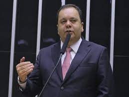 Elmar do União Brasil deve ser escolhido como relator da PEC do Estouro