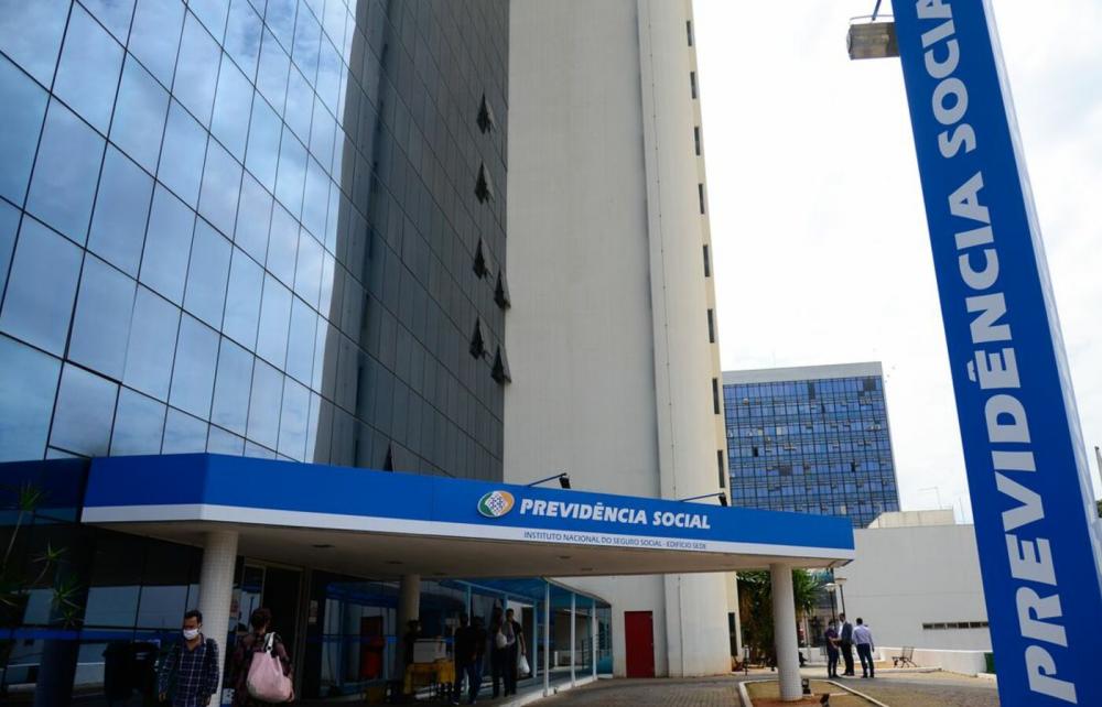 Governo Federal sanciona lei para reduzir filas do INSS