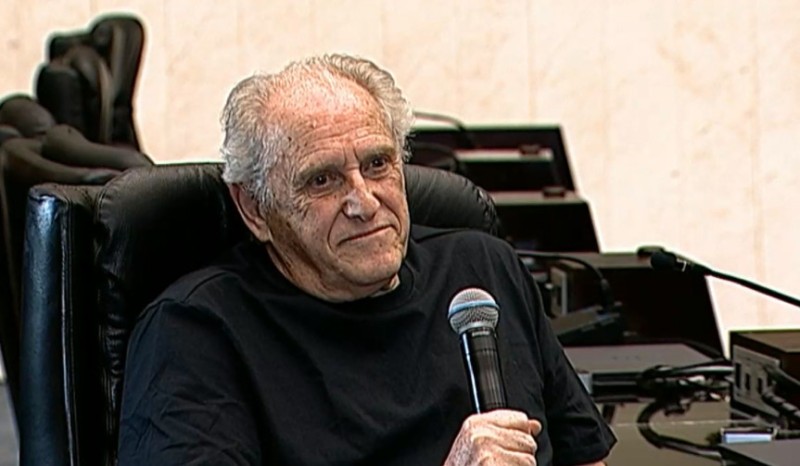 Escultor Elvo Damo faz um passeio por suas principais obras no programa Arte & Cultura