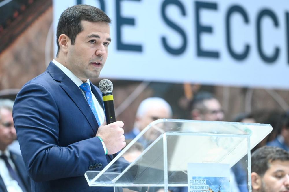 Avança reação de advogados contra ministro Alexandre de Moraes