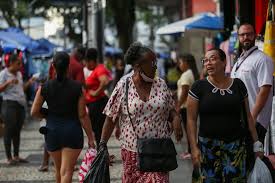Após queda na pandemia, expectativa de vida sobe para 75,5 anos