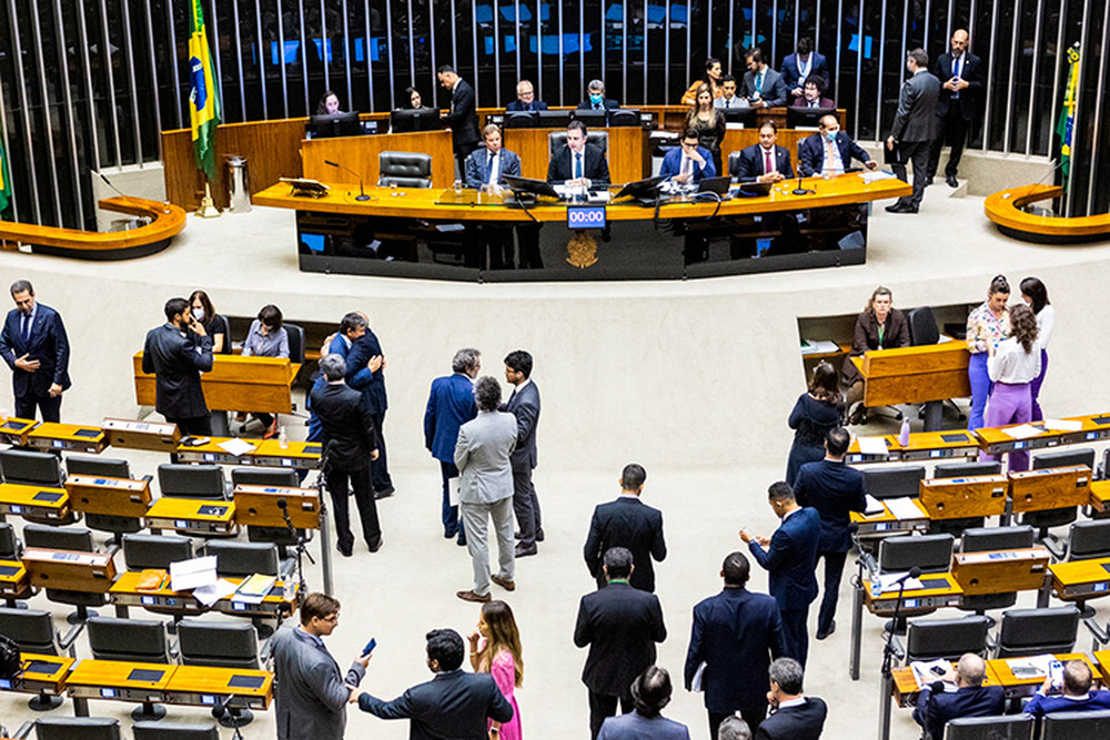 Para barrar decisão do STF sobre imprensa, deputados criam PL