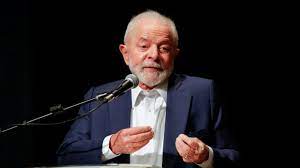 Lula tenta aproximação com evangélicos e chama Bolsonaro de facínora