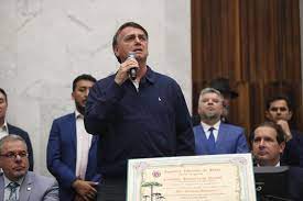 Bolsonaro compara Lula com Fidel por menção a Dino ser ‘comunista no STF’ 