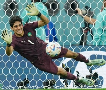 Bounou goleiro canadense com sotaque argentino é a estrela do Marrocos