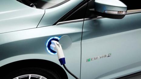 Governo petista aumenta impostos e carros elétricos e híbridos já estão mais caros