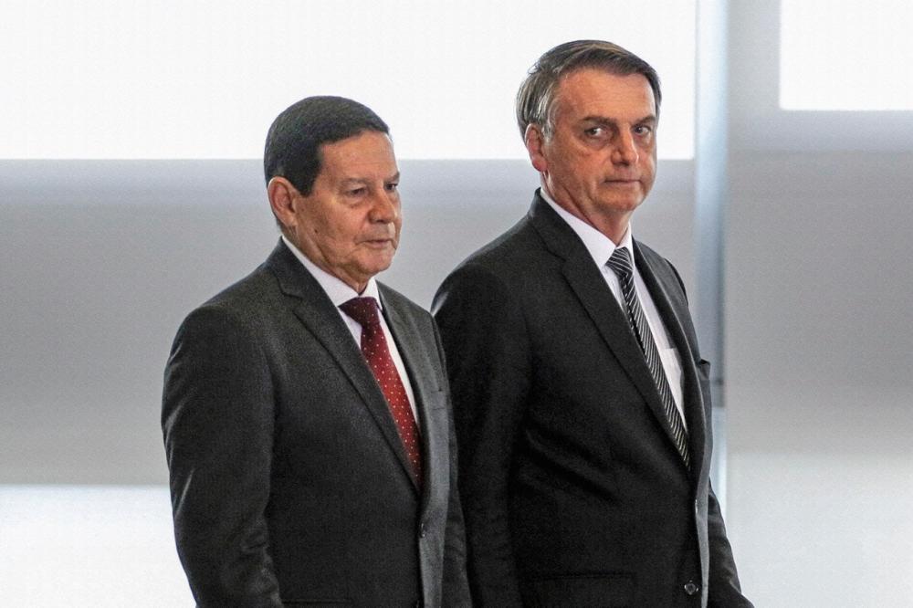 Bolsonaro e Mourão se preparam para mudança de palácios do governo