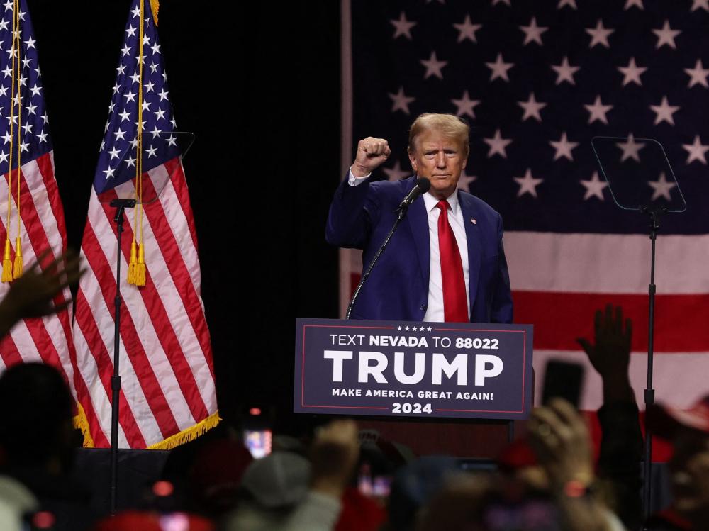 Trump vence com facilidade as prévias no estado de Iowa e se consolida como favorito