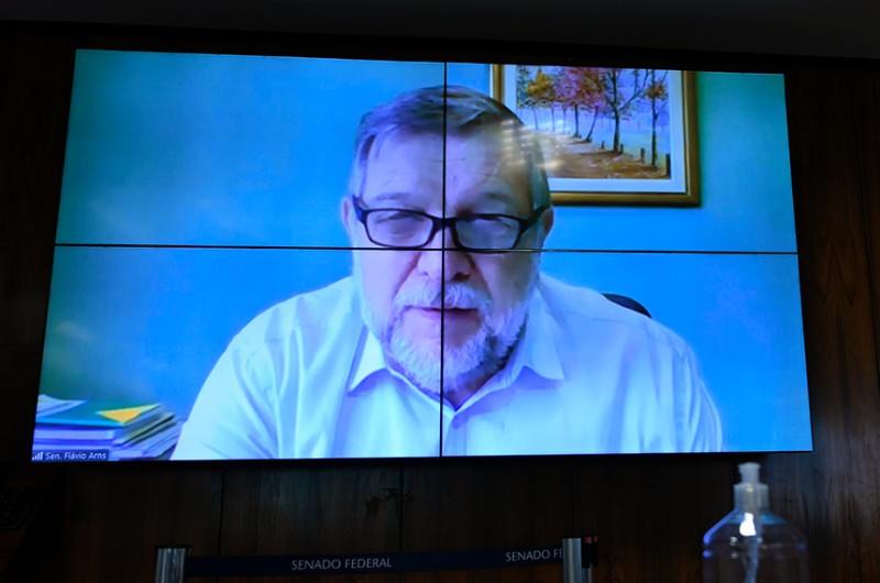 Estímulo à arte vidreira é tema de audiência promovida na CE