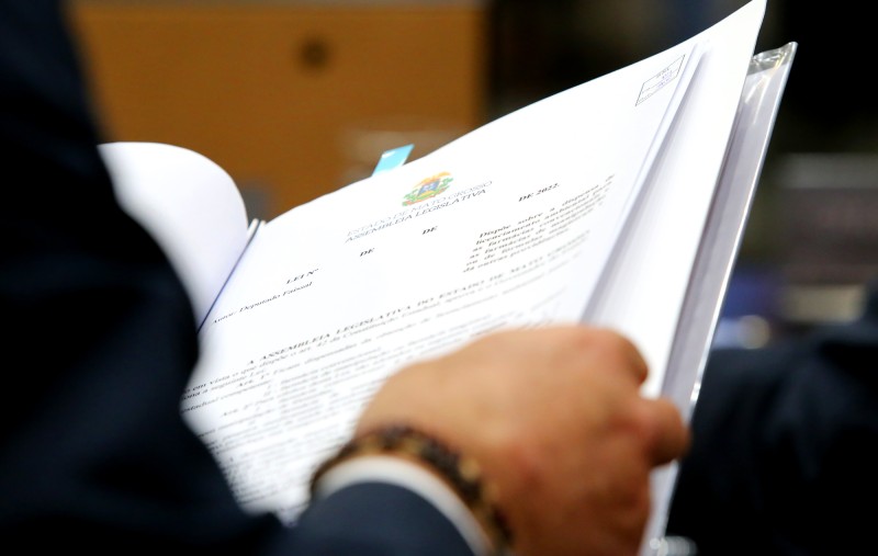 Deputados são convocados para votar 37 vetos