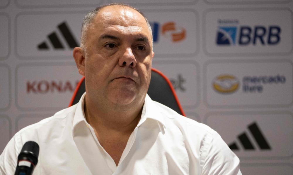 Vídeo mostra Marcos Braz em briga com torcedor em shopping do RJ