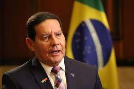 Mourão: “Todo protesto ordeiro e pacífico é válido. O resto é baderna”