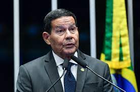 Mourão condena STF e fala em possível confronto de gravíssimas consequências