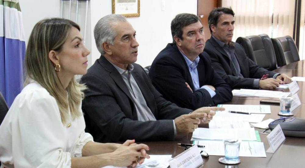 Reinaldo e Riedel discutem medida para compensar perdas de ICMS