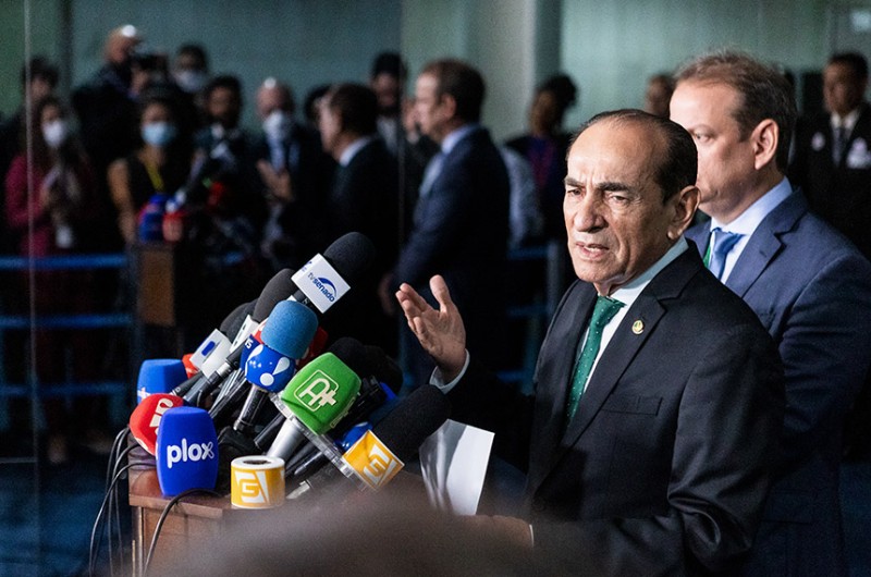 Relator do Orçamento supera proposta de Guedes e prevê salário mínimo de R$ 1.320