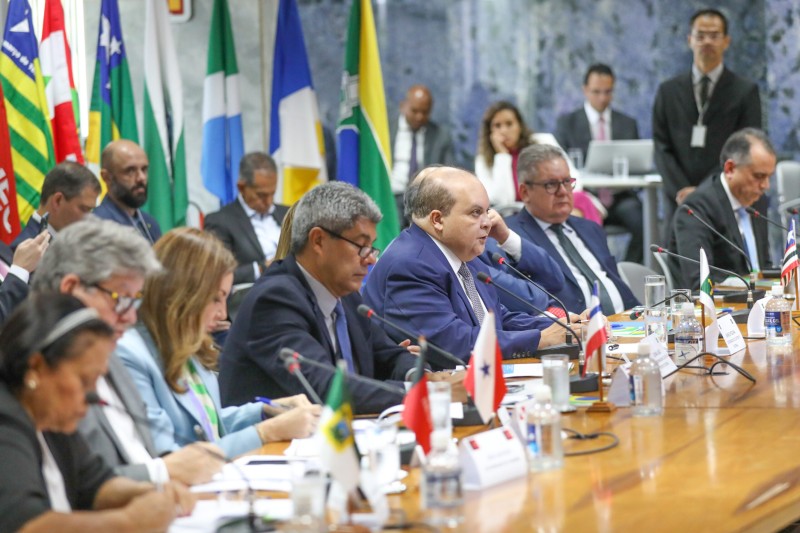 Governadores estudam ações para reduzir perdas com a limitação do ICMS