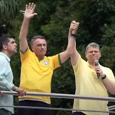 No ato em defesa da democracia, Tarcísio diz que Bolsonaro “não é um CPF, representa um movimento”