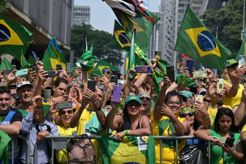 SSP diz que pelo menos 750 mil pessoas estiveram na Paulista