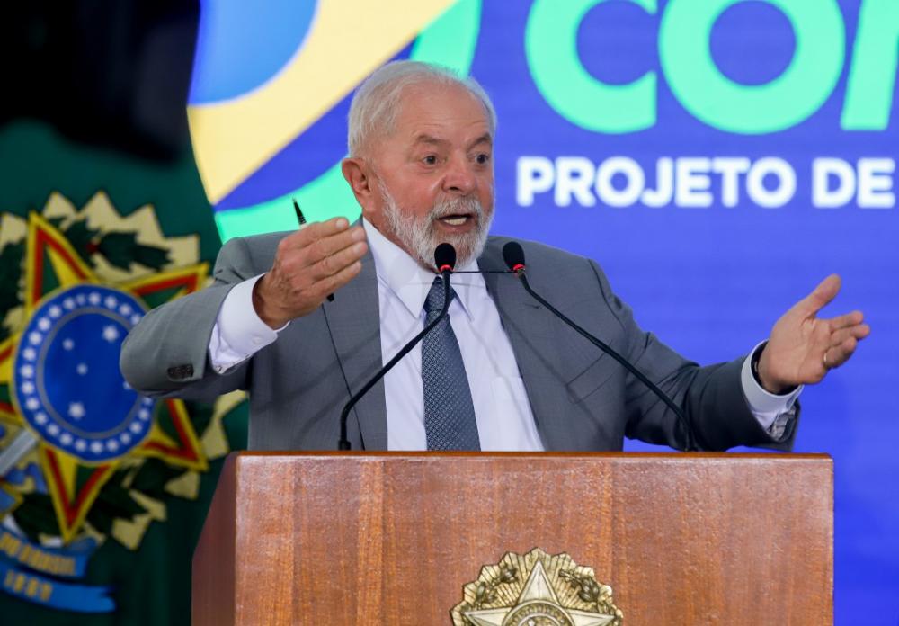 Pesquisa revela que governo Lula atinge pior avaliação após presidente comparar Israel com Holocausto