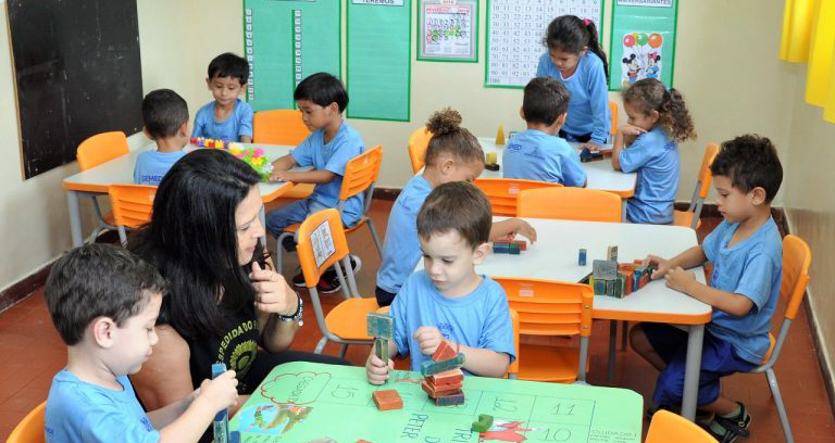 Prefeitura convoca aprovados em concurso da área da educação