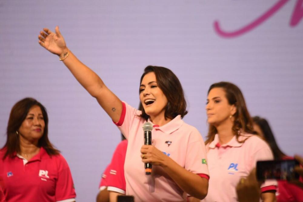 Michelle Bolsonaro diz “Precisamos macetar legalização do aborto e drogas”