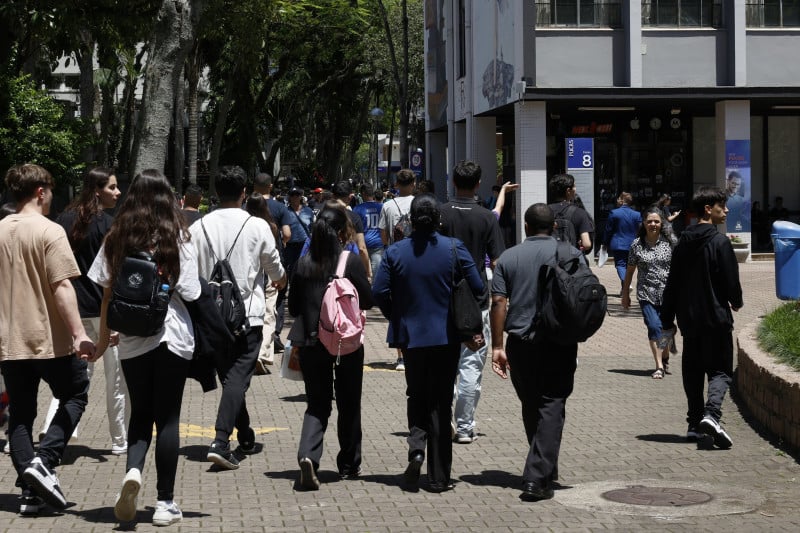 IBGE divulga que jovens “nem-nem” chegaram a 9,6 milhões em 2023