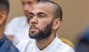Daniel Alves deverá ser liberado nesta segunda-feira após pagar fiança