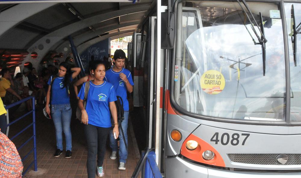 Governo de MS repassa R$ 13,4 milhões para Campo Grande manter a gratuidade do passe do estudante