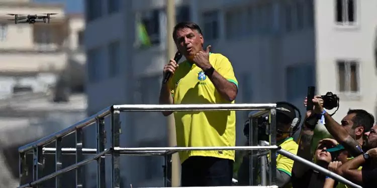 Globo muda tom em relação a Bolsonaro e destaca ato no RJ como pacífico no Fantástico