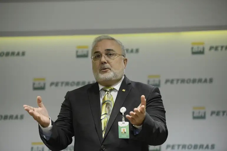 Petrobras vai ajudar a pagar rombo do governo Lula