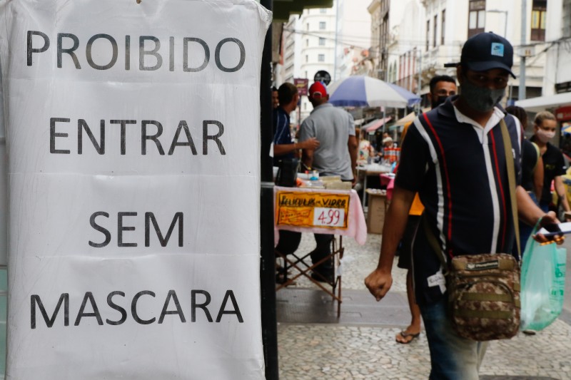 Brasil registra 9.868 casos de covid-19 e 20 mortes em 24 horas