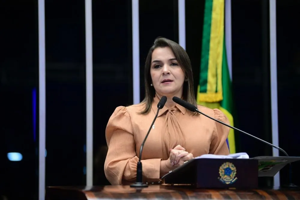 Pesquisa: 38% aprovam gestão da prefeita Adriane Lopes e 30% consideram administração da Câmara Municipal boa