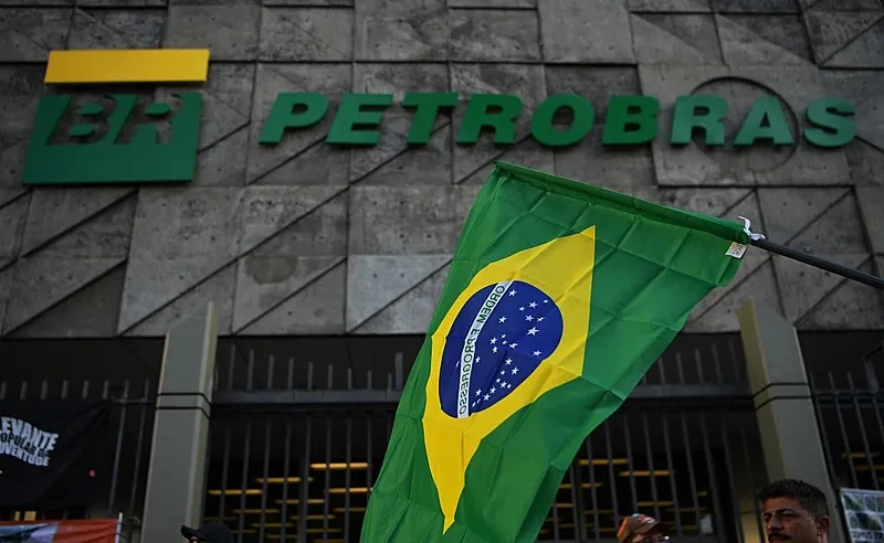 Petrobras registra lucro líquido de R$ 23,7 bilhões no primeiro trimestre, abaixo das expectativas do mercado