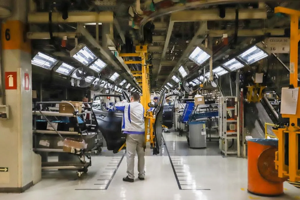 Atividade industrial em MS: 620 novos empregos em março