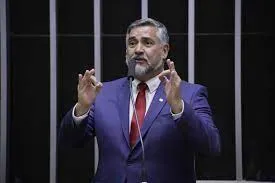 Presidente Lula nomeia ministro Paulo Pimenta para liderar reconstrução do Rio Grande do Sul