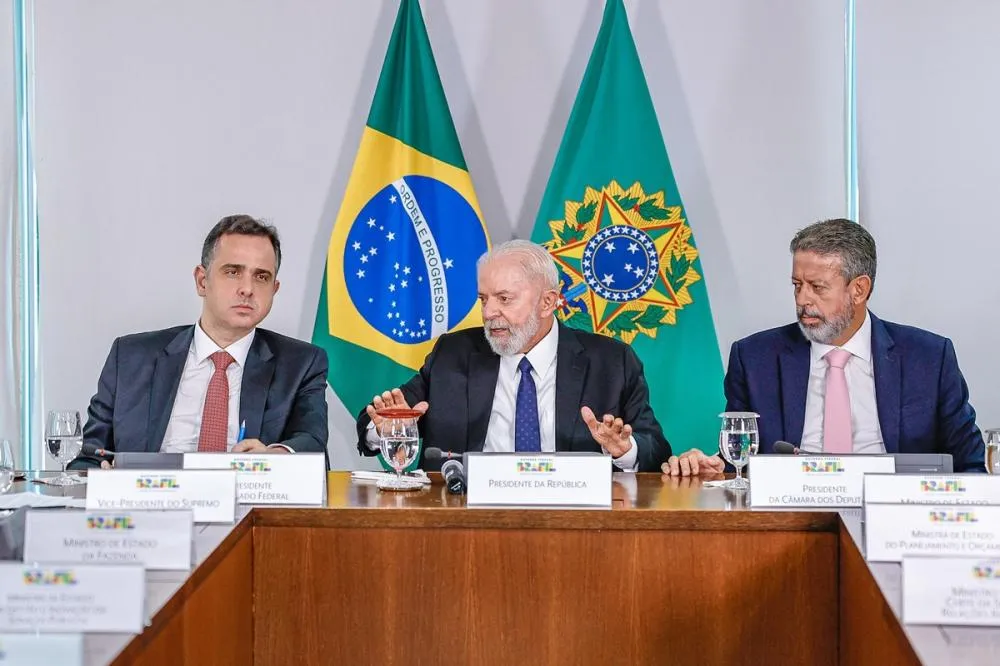 Lula visita o Rio Grande do Sul sem presença de Lira e Pacheco