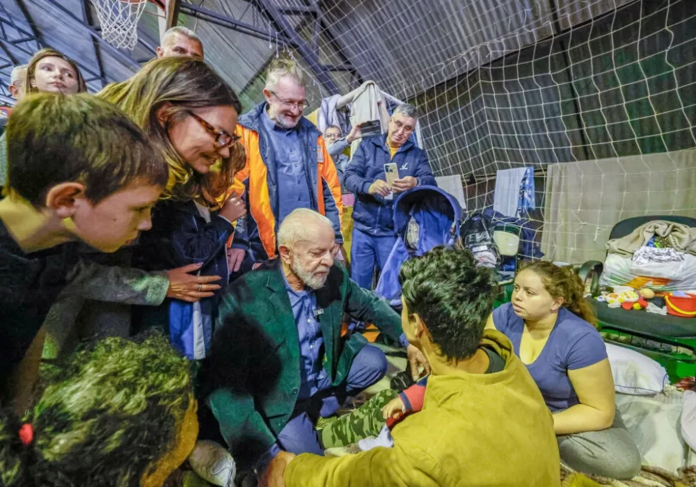 Lula descreve abrigos no RS como "Espécie de Paraíso" para desabrigados