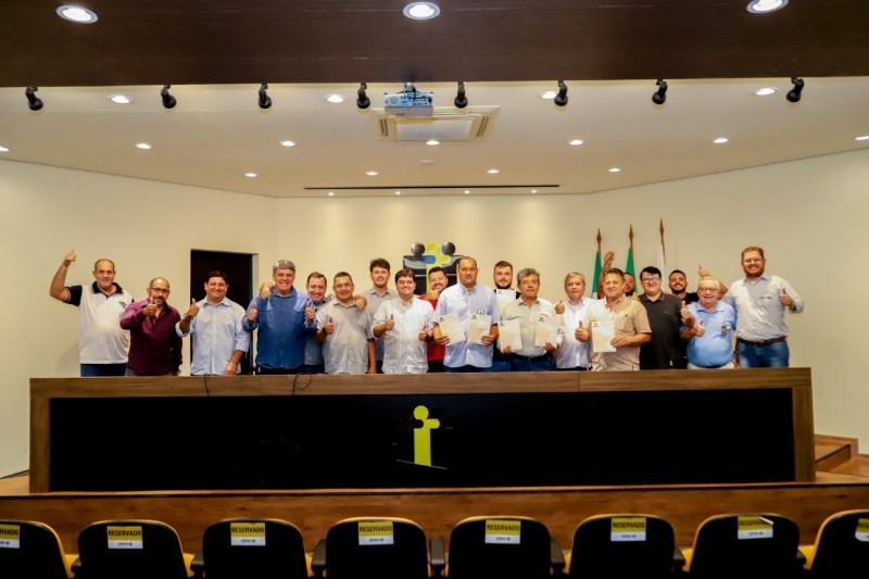 Assomasul entrega premiação em dinheiro da 18ª Copa Assomasul