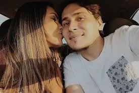 Marido da cantora gospel Heloisa Rosa permanece preso após audiência de custódia na Flórida