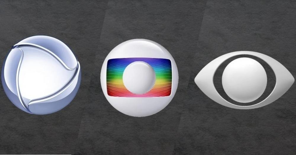 Bolsonaro renova concessão com Globo, Record e Band