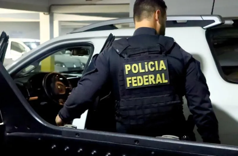 Polícia Federal prende suspeitos de ameaçarem família de ministro do STF