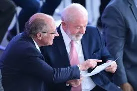 Governo Lula define pautas prioritárias em reunião com congressistas